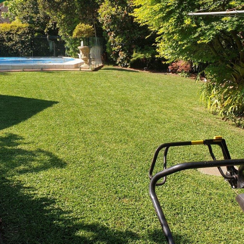 lawn mowing landscaping landscaper services castle hill sydney
